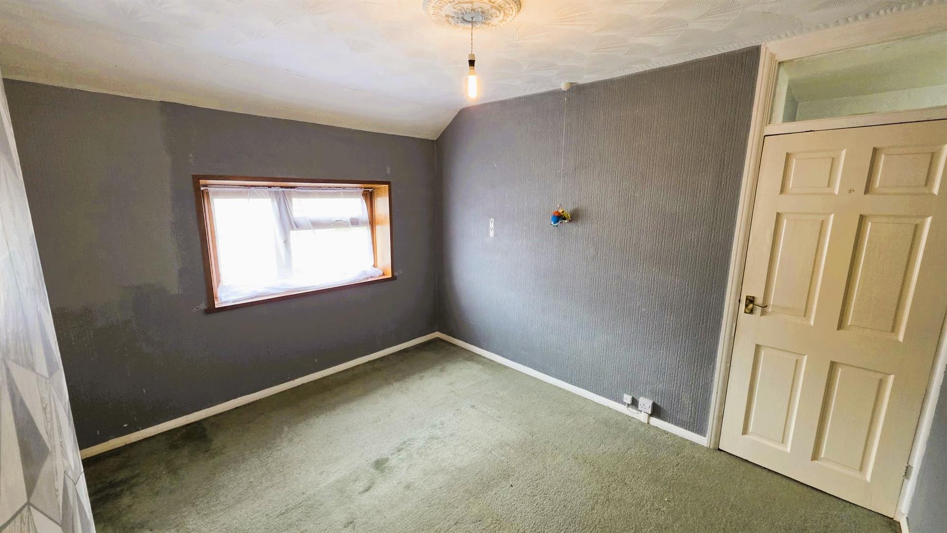 Bond Avenue, Llanelli, SA15 1RG